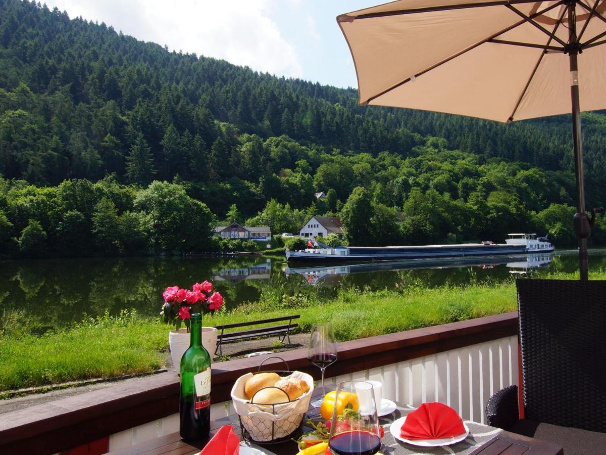 Altes Faehrhaus An Der Mosel Anno1633 Apartment Traben-Trarbach Exterior photo